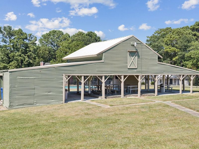 Image 33 of a home in Windmill Estates.