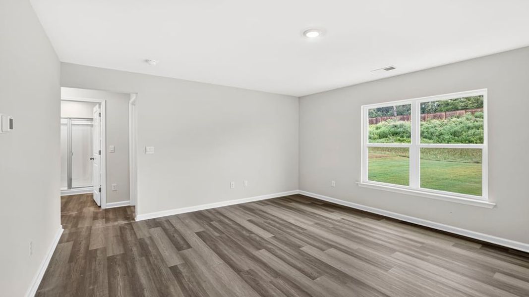 Spacious, unfurnished interior of a new home in Harrier Point, Woodruff (Image 20).