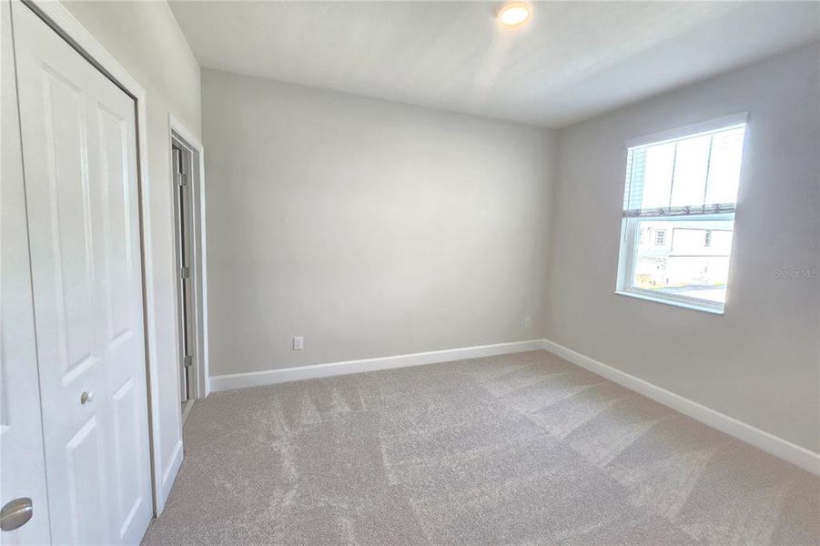 Spacious, unfurnished interior of a new home in Bay Lake Farms, St. Cloud (Image 51).