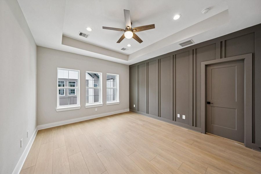 Spacious, unfurnished interior of a new home in , Houston (Image 28).
