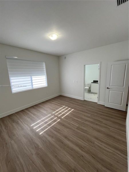 Spacious, unfurnished interior of a new home in , Miami (Image 12).