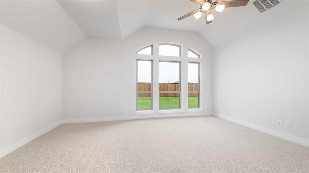 Spacious, unfurnished interior of a new home in Myrtle Creek 60', Waxahachie (Image 18).