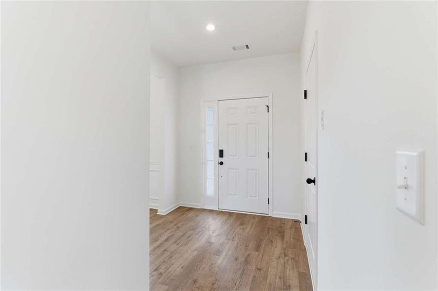 Spacious, unfurnished interior of a new home in The Reserve at Chapel Hill Phase II, Douglasville (Image 24). Spacious, unfurnished interior of a new home in The Reserve at Chapel Hill Phase II, Douglasville (Image 24).