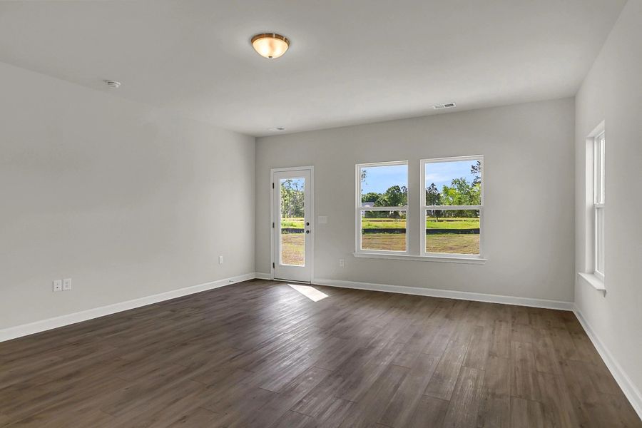 Similar Washington floorplan shown for inspiration - features and finishes vary Similar Washington floorplan shown for inspiration - features and finishes vary