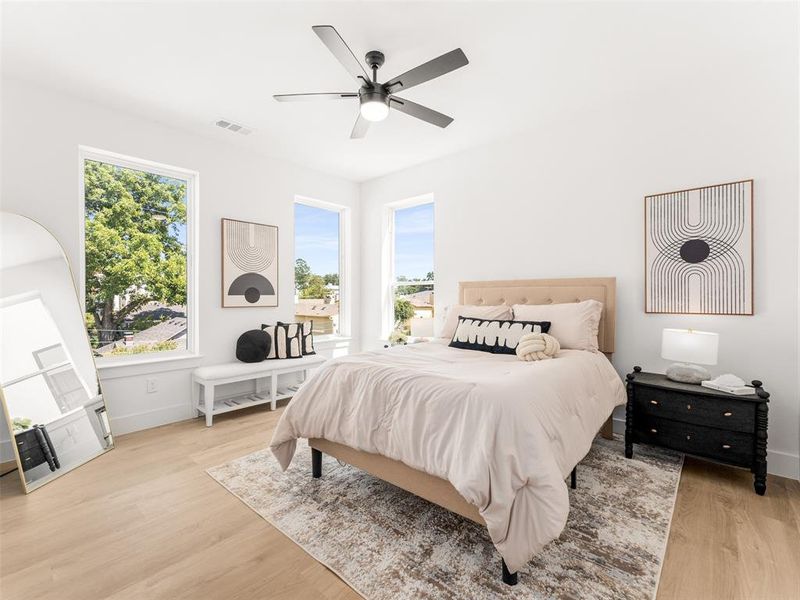 Furnished interior view inside a new home in , Dallas (Image 29). Furnished interior view inside a new home in , Dallas (Image 29).