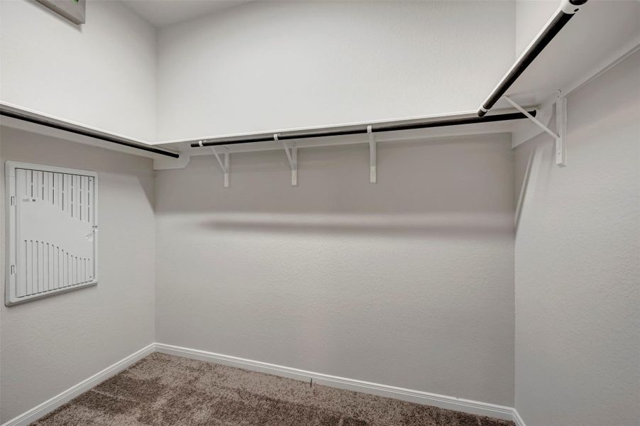 Spacious, unfurnished interior of a new home in The Grand Prairie 50’, Hockley (Image 19).