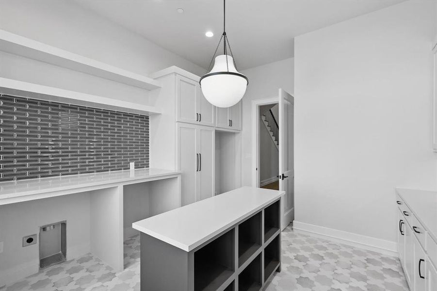 Furnished interior view inside a new home in , Bartonville (Image 32).