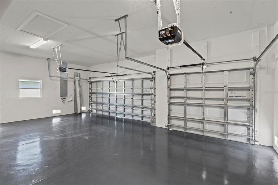 Spacious, unfurnished interior of a new home in , Port Charlotte (Image 37).