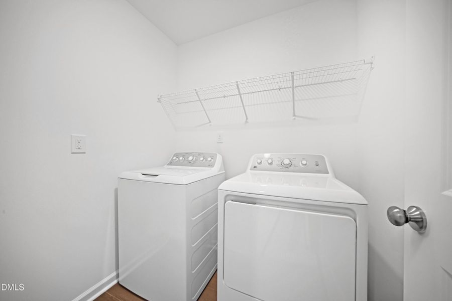 SUN_Everlee_Pic_CarsonII_QMI_227_Laundry