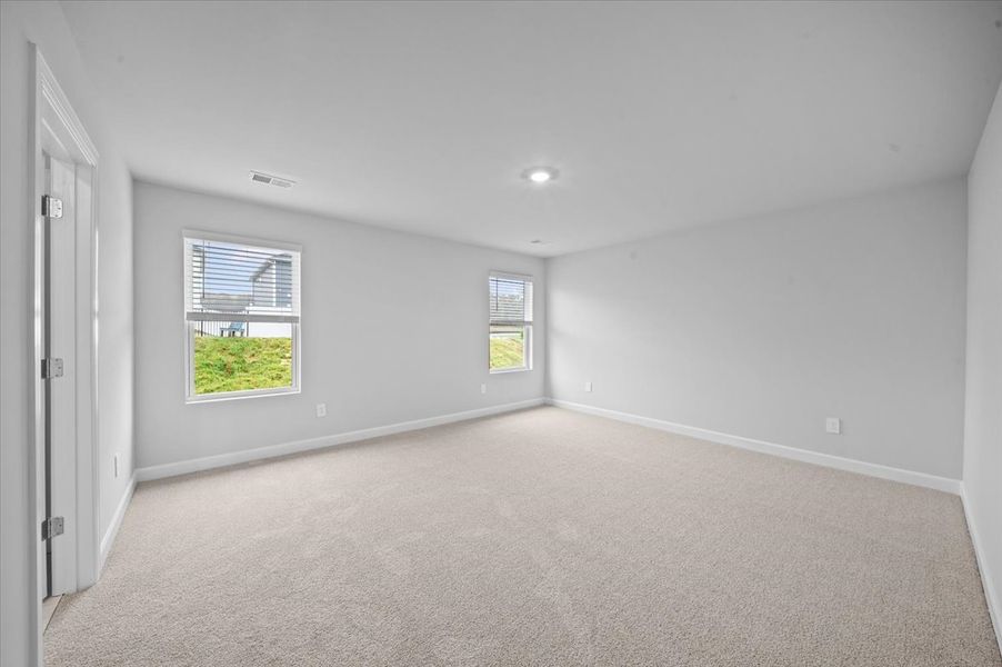 Spacious, unfurnished interior of a new home in Collier Ridge, Moore (Image 21).