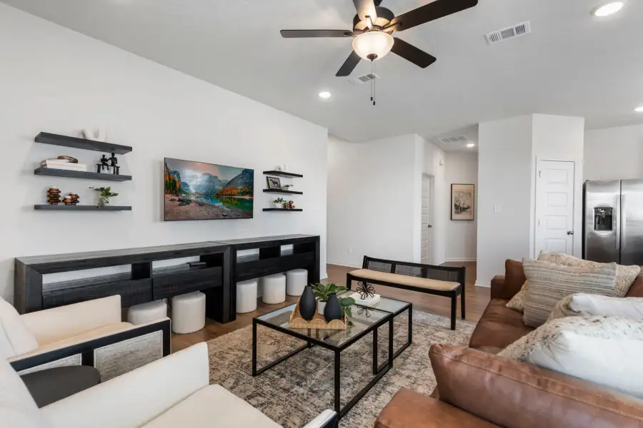 Furnished interior view inside a new home in Grand Lake, Snook (Image 16).