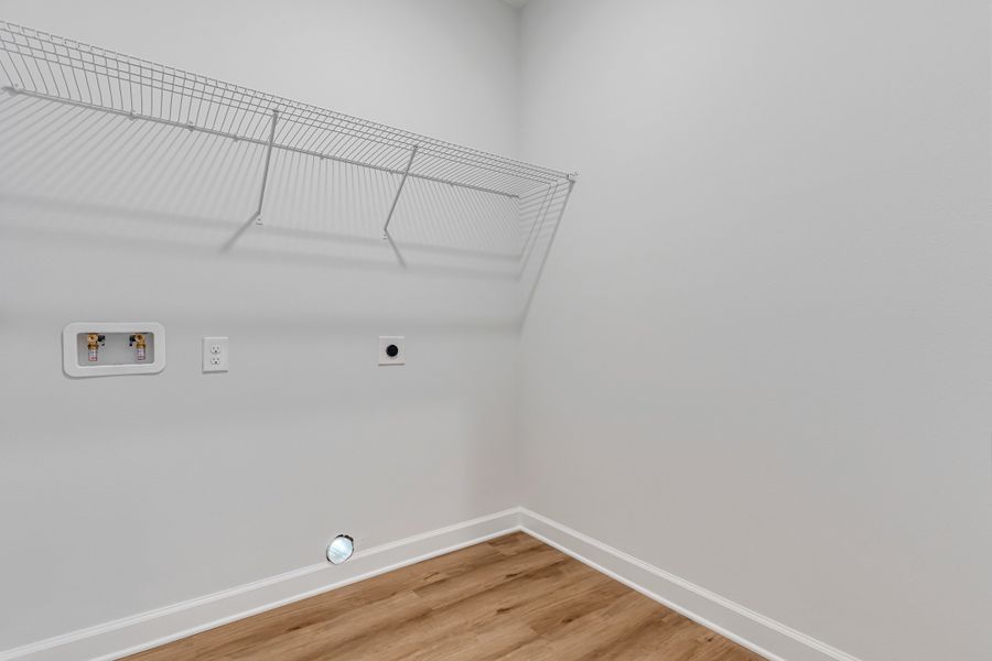 Spacious, unfurnished interior of a new home in , Crestview (Image 22).