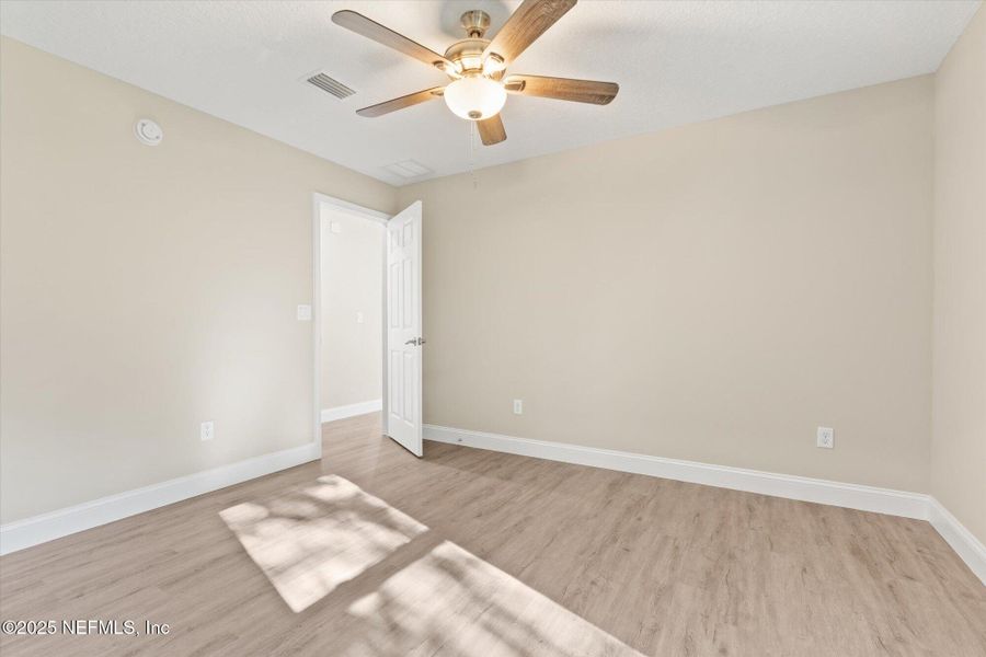 Spacious, unfurnished interior of a new home in , Interlachen (Image 16).