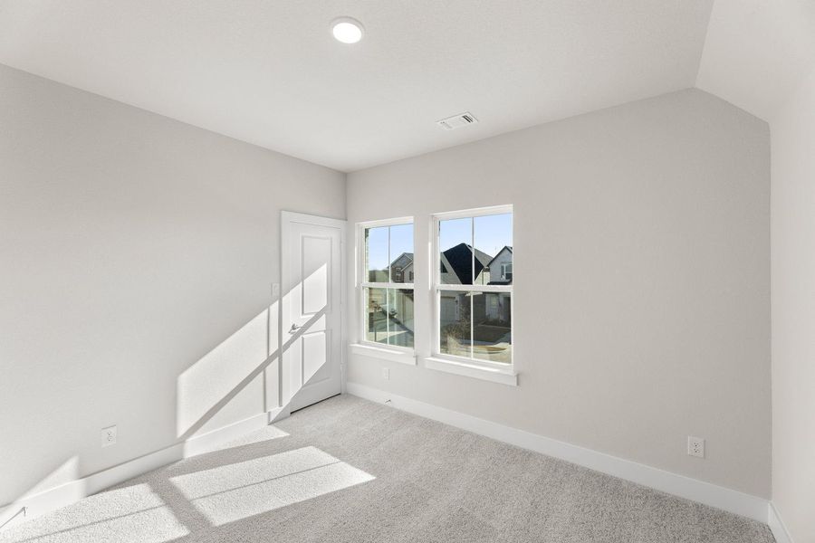 Spacious, unfurnished interior of a new home in Treeline, Justin (Image 27).