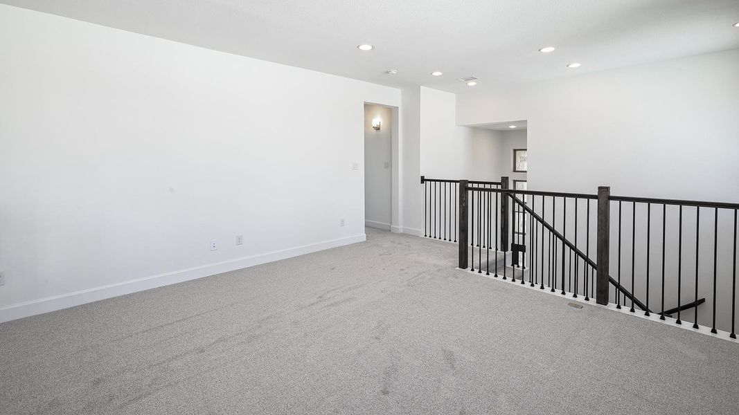 Spacious, unfurnished interior of a new home in 6 Creeks 50', Kyle (Image 20).