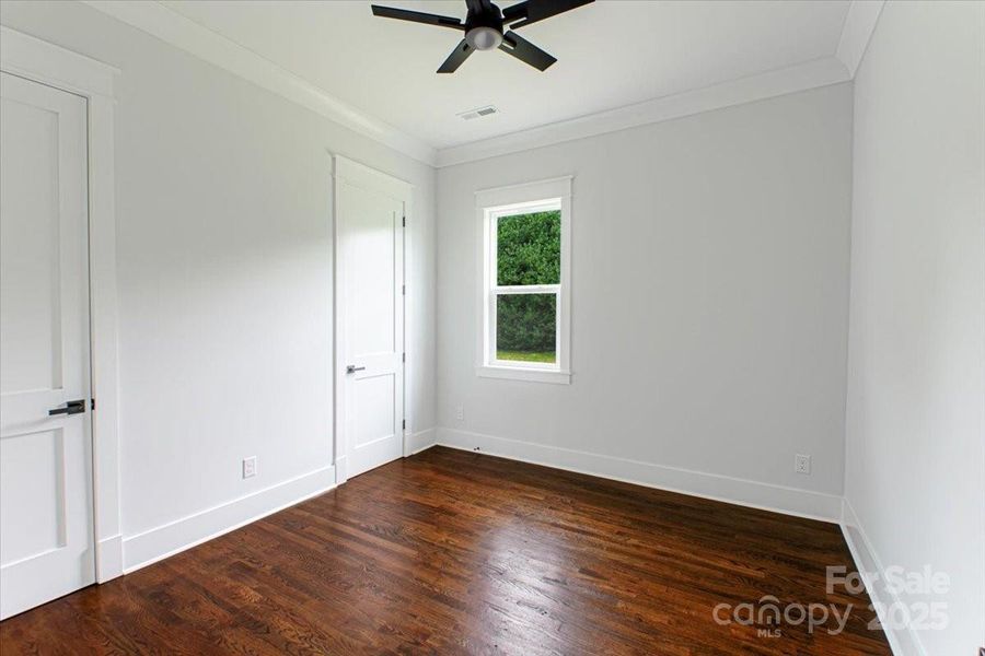 Spacious, unfurnished interior of a new home in , Shelby (Image 12).