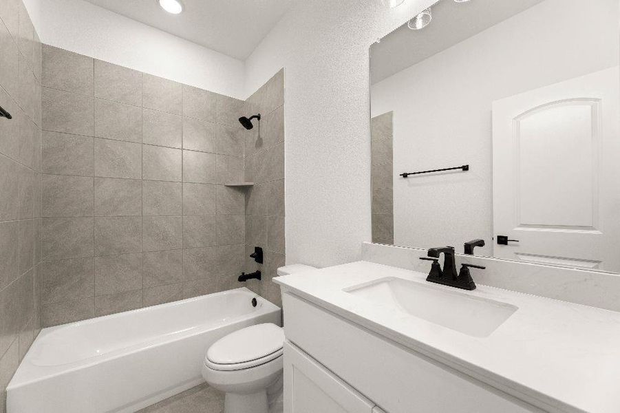 14. 1604 Grassy Pond - 2ND Bath 14. 1604 Grassy Pond - 2ND Bath