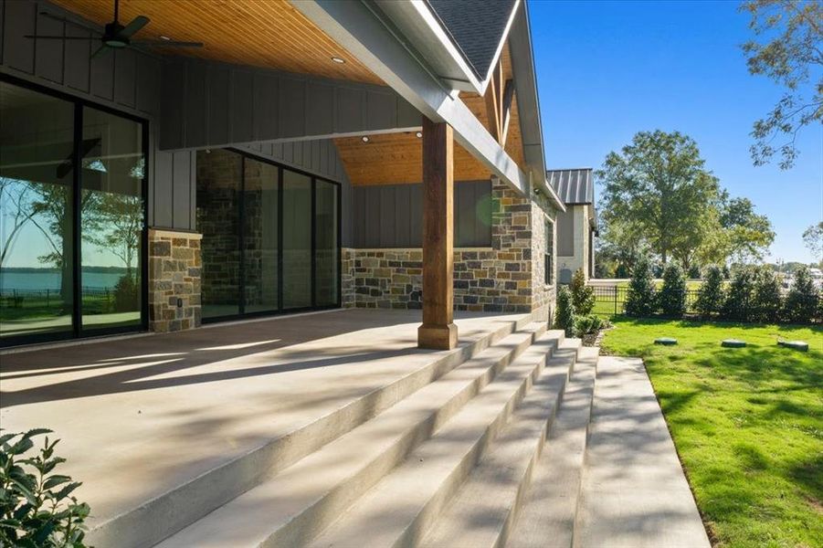 Exterior details and patio area of a home in , Corsicana (Image 27).