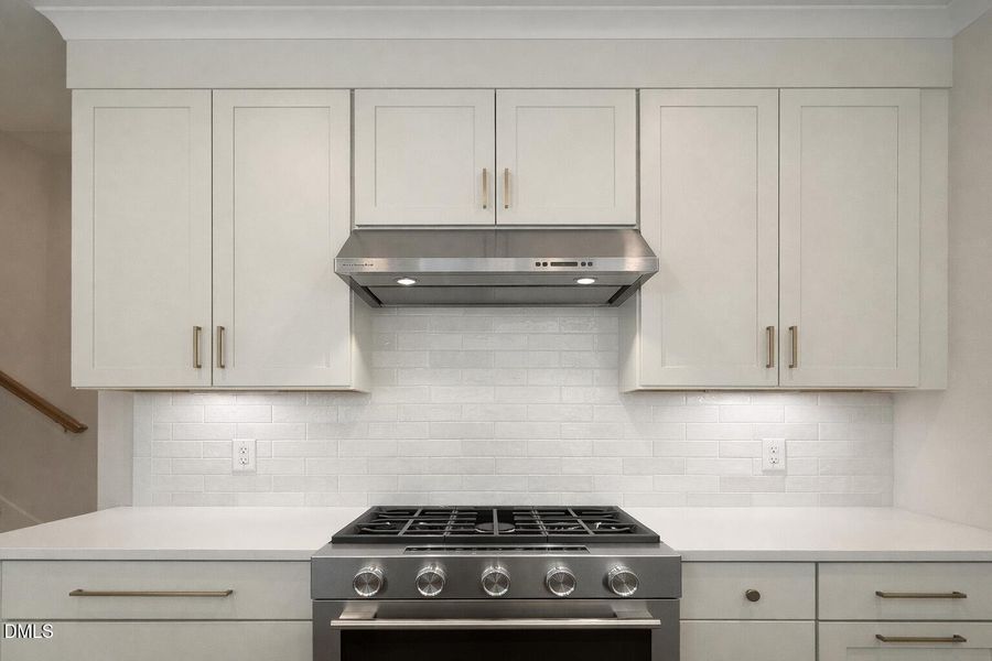 1584DFD7-467A-4751-AACA-087631A71354