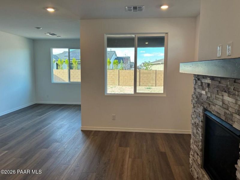 Spacious, unfurnished interior of a new home in South Ranch Destination Collection, Prescott (Image 12).