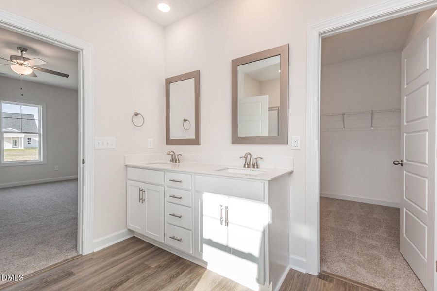 023_kv0a2495-edit_594