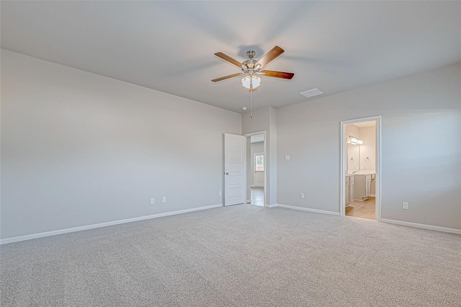 Spacious, unfurnished interior of a new home in Mill Creek Trails, Magnolia (Image 35).