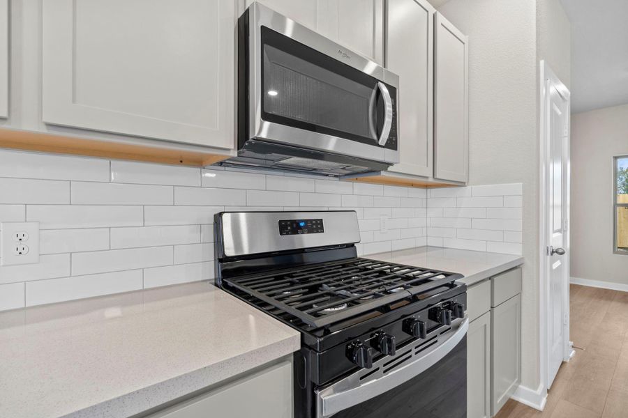 Furnished interior view inside a new home in Laurel Landing 40', Alvin (Image 4).