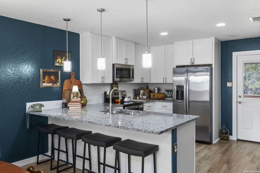 Furnished interior view inside a new home in , Bandera (Image 9).