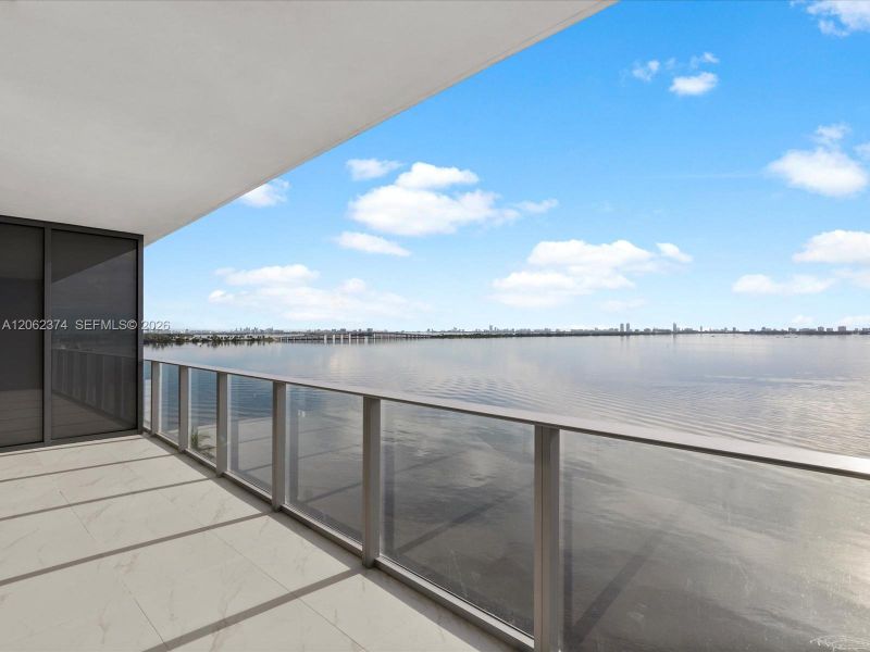 Exterior details and patio area of a home in , Miami (Image 25).