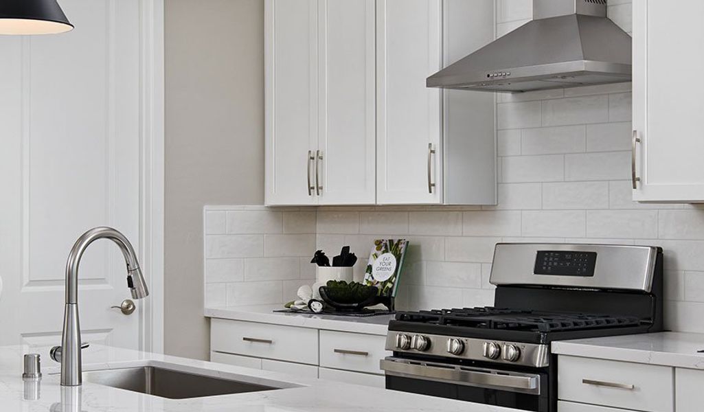 Pine-L937-StonehavenandArborbrook Kitchen Pine-L937-StonehavenandArborbrook Kitchen