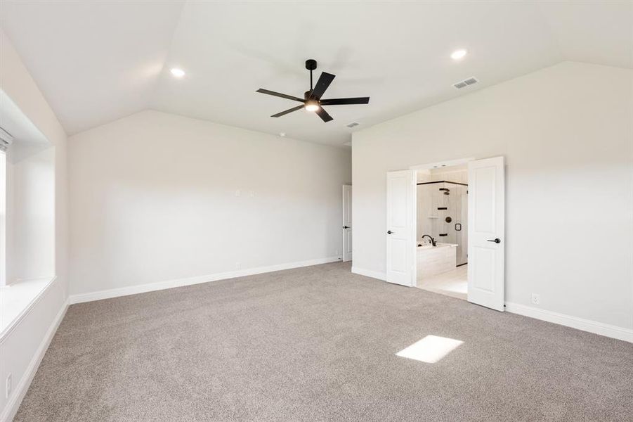 Spacious, unfurnished interior of a new home in Villages of Walnut Grove, Midlothian (Image 24). Spacious, unfurnished interior of a new home in Villages of Walnut Grove, Midlothian (Image 24).