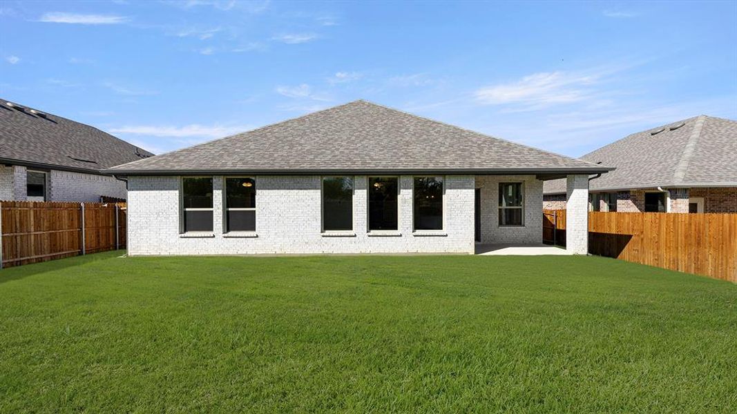 26. 1105 Rushing - Back