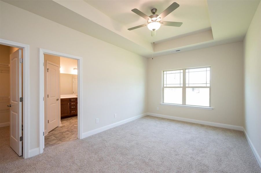 Spacious, unfurnished interior of a new home in Harrison Valley, Simpsonville (Image 16).