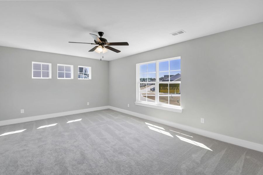 Spacious, unfurnished interior of a new home in Ashton Lakes, Lexington (Image 15).