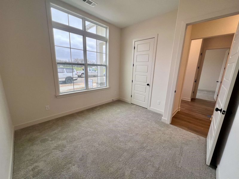 Spacious, unfurnished interior of a new home in Lockwood, Collierville (Image 19).