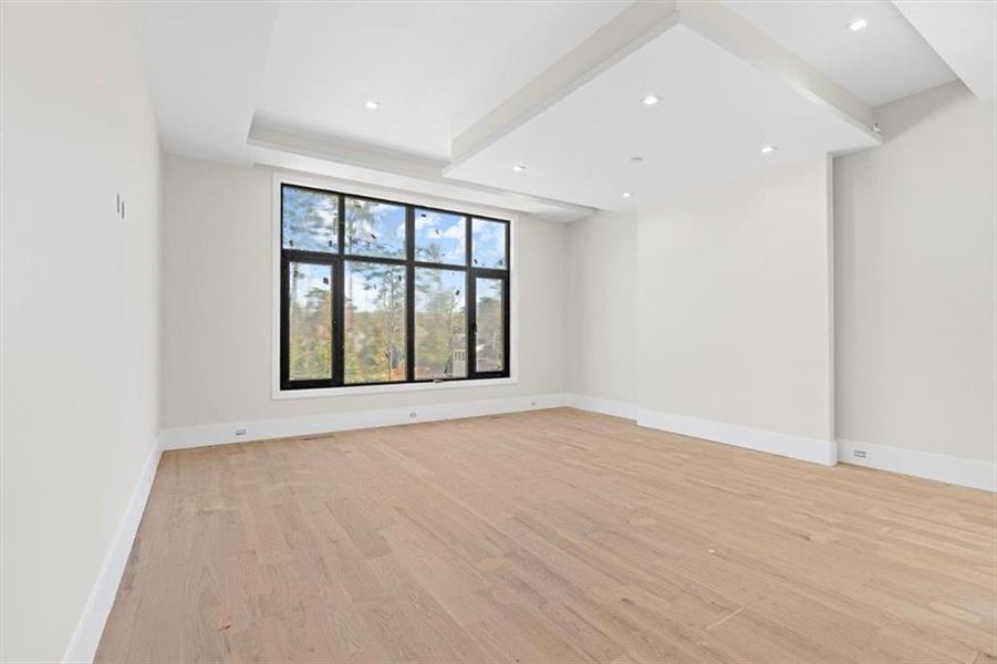 Spacious, unfurnished interior of a new home in , Marietta (Image 40).