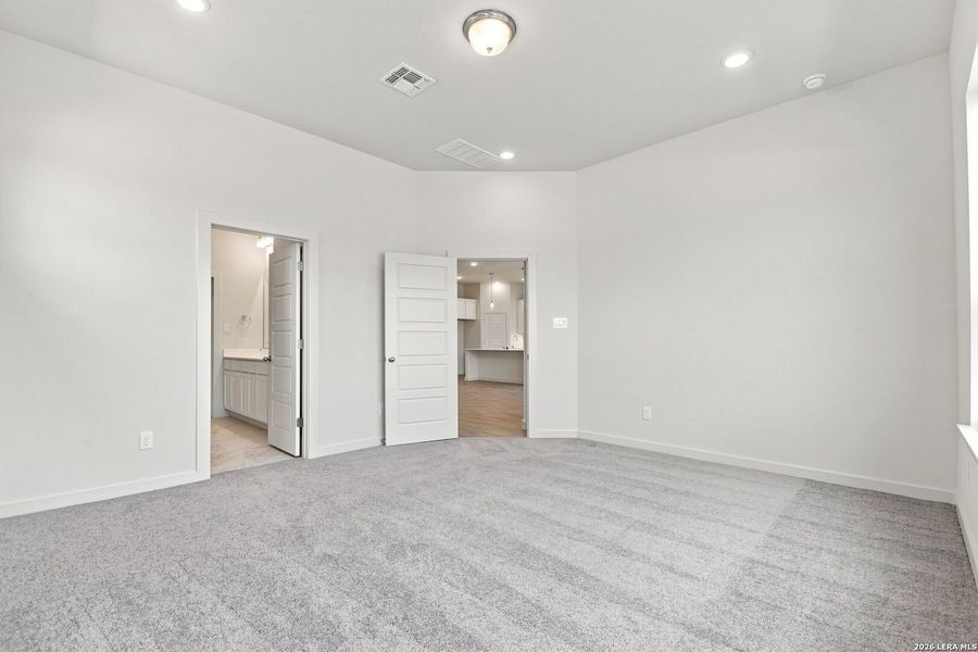 Spacious, unfurnished interior of a new home in Rhine Valley, Schertz (Image 20). Spacious, unfurnished interior of a new home in Rhine Valley, Schertz (Image 20).