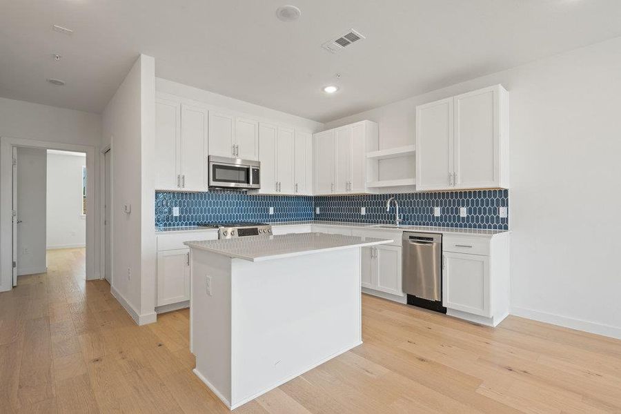 Images are for illustrative purposes only. Photos reflect a similar floor plan and are intended to convey the overall look and feel of the interiors. Images are for illustrative purposes only. Photos reflect a similar floor plan and are intended to convey the overall look and feel of the interiors.