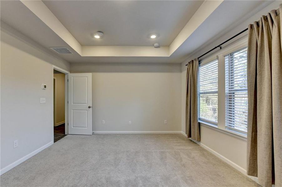 Spacious, unfurnished interior of a new home in , Marietta (Image 41).