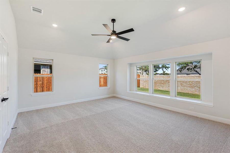Spacious, unfurnished interior of a new home in Arcadia Trails Classic 60, Balch Springs (Image 13). Spacious, unfurnished interior of a new home in Arcadia Trails Classic 60, Balch Springs (Image 13).