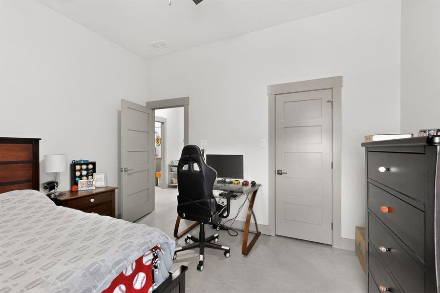 Furnished interior view inside a new home in , Whitewright (Image 17).