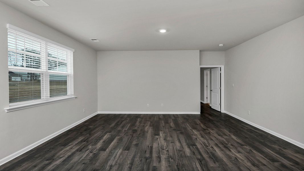 Spacious, unfurnished interior of a new home in Leatherstone, Blythewood (Image 24).
