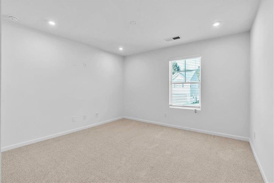 Spacious, unfurnished interior of a new home in Park Center Pointe, Austell (Image 30).