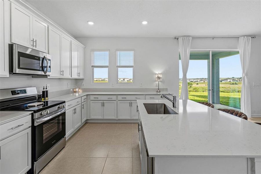 Furnished interior view inside a new home in Wellness Ridge, Clermont (Image 10).