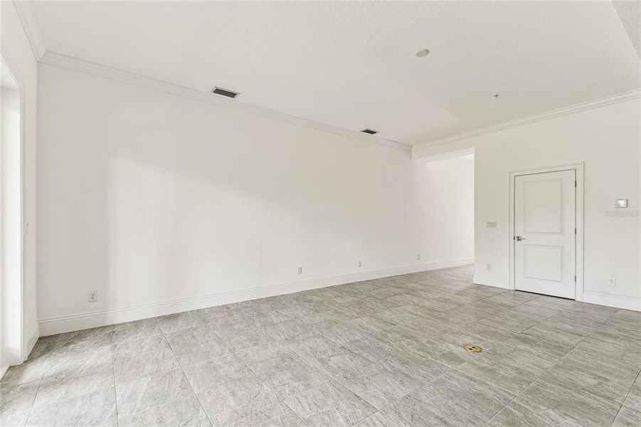 Spacious, unfurnished interior of a new home in , Lakewood Ranch (Image 18).