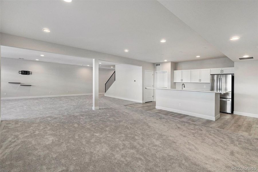 Spacious, unfurnished interior of a new home in , Castle Rock (Image 39).