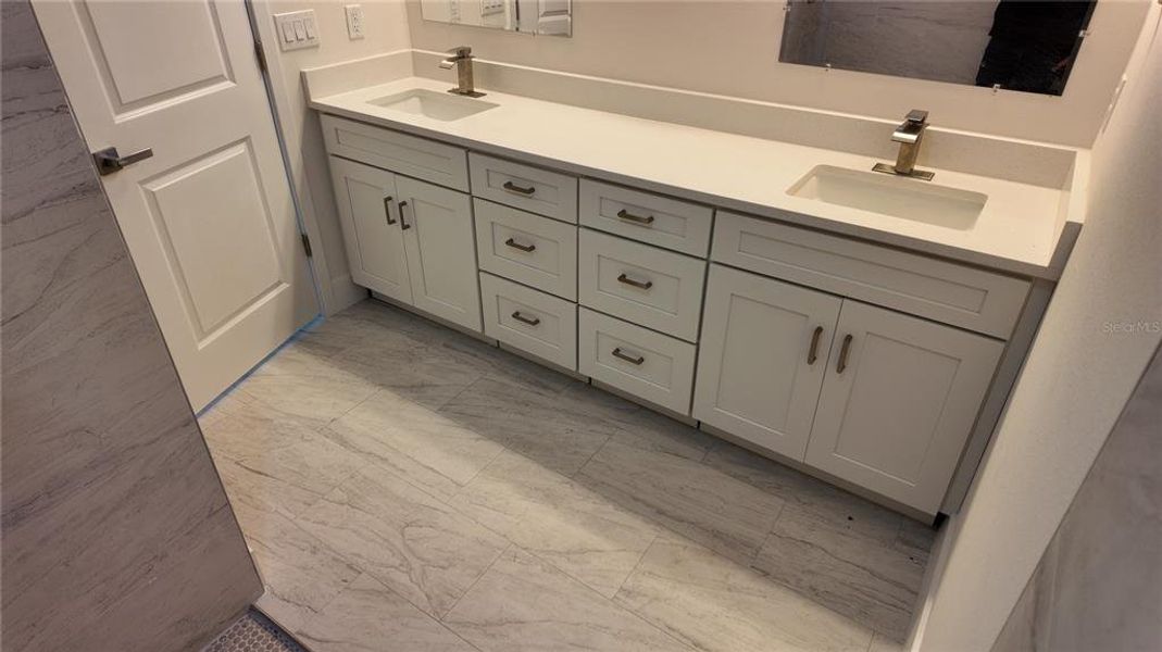 Image 29 of a home in .