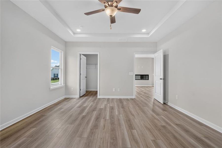 Spacious, unfurnished interior of a new home in Sycamore Crest, Calhoun (Image 26).