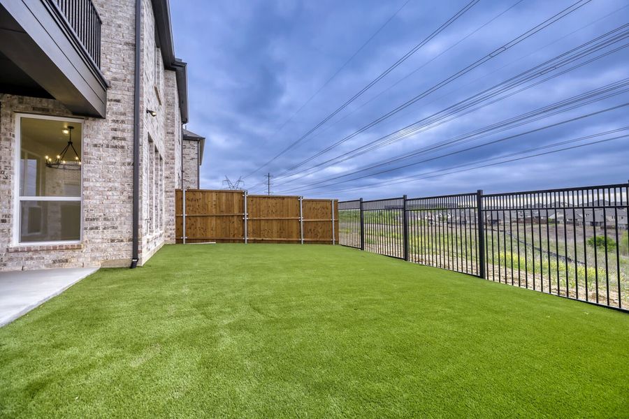 3112 Sir River - Backyard