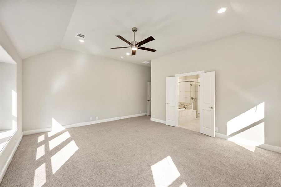 Spacious, unfurnished interior of a new home in The Enclave at Parks of Aledo, Aledo (Image 31). Spacious, unfurnished interior of a new home in The Enclave at Parks of Aledo, Aledo (Image 31).